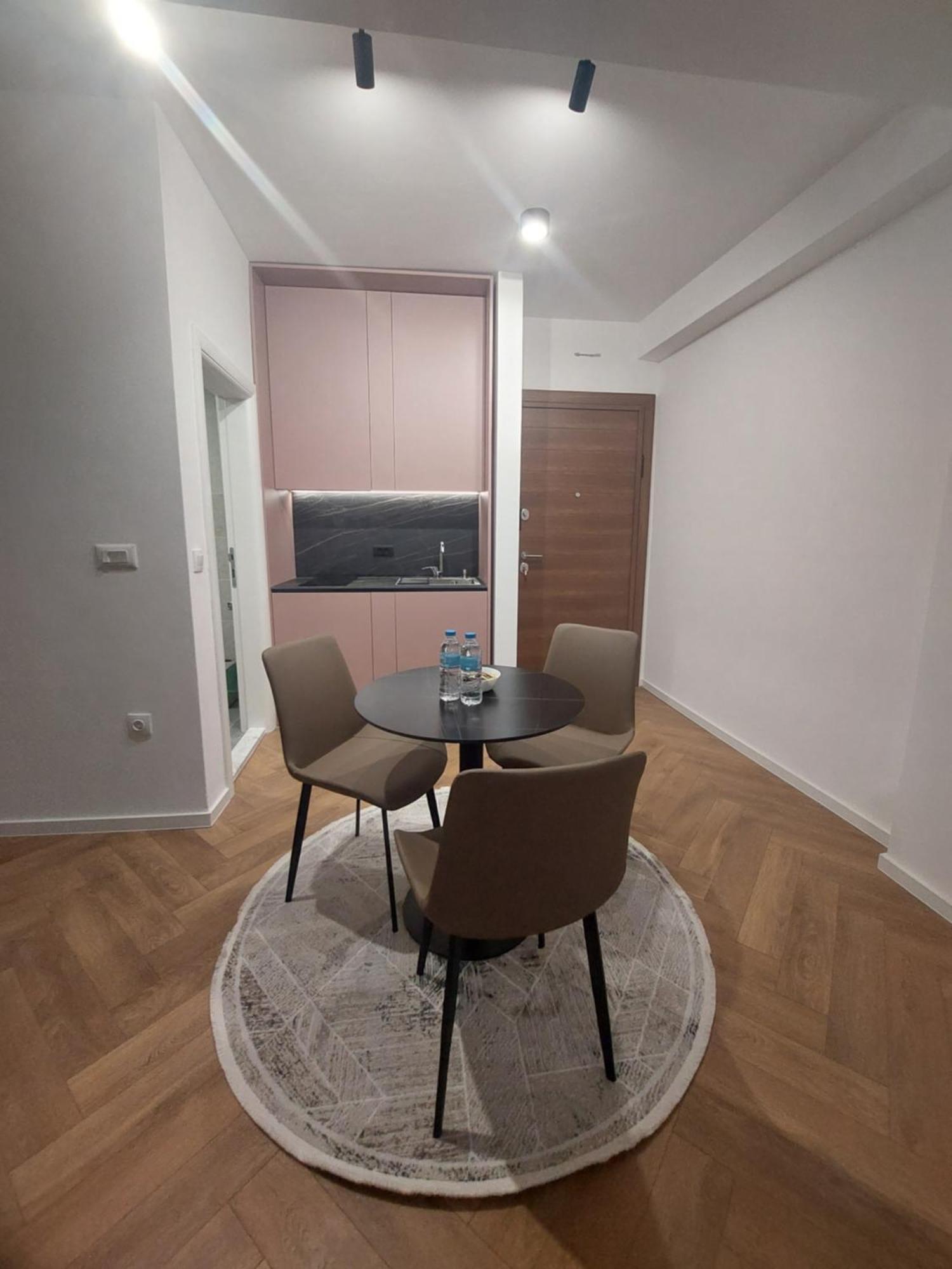 Executive Suites By Modern Living Skopje Exterior photo